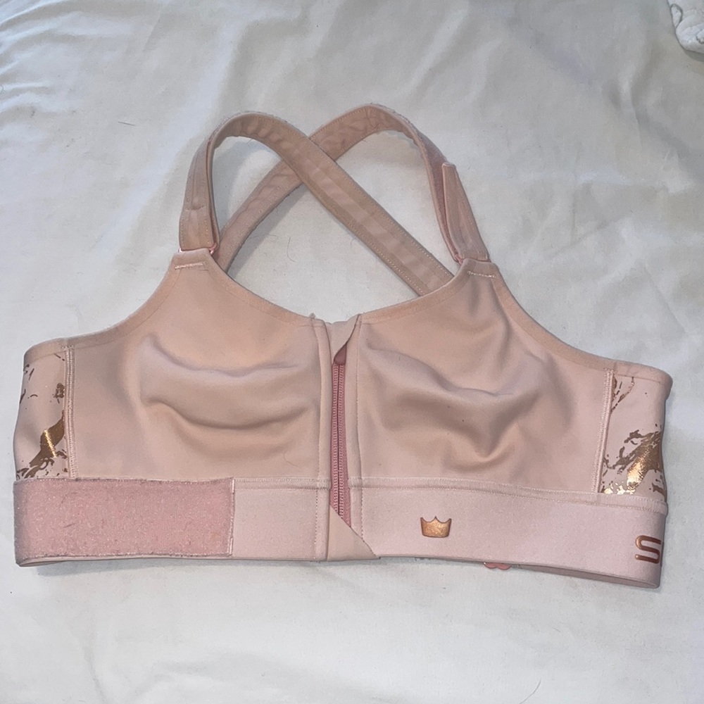 She fit Sports Bra